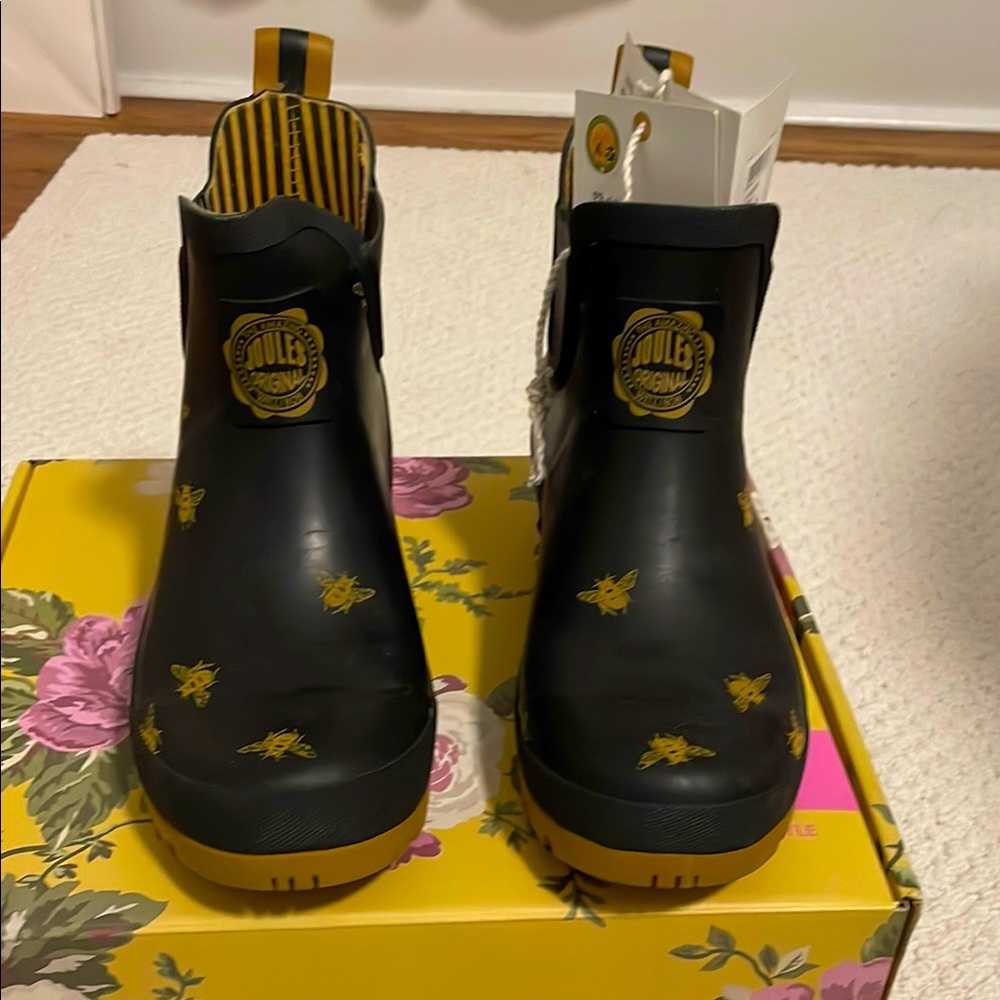 Joules Black and Yellow Bee Print Boots